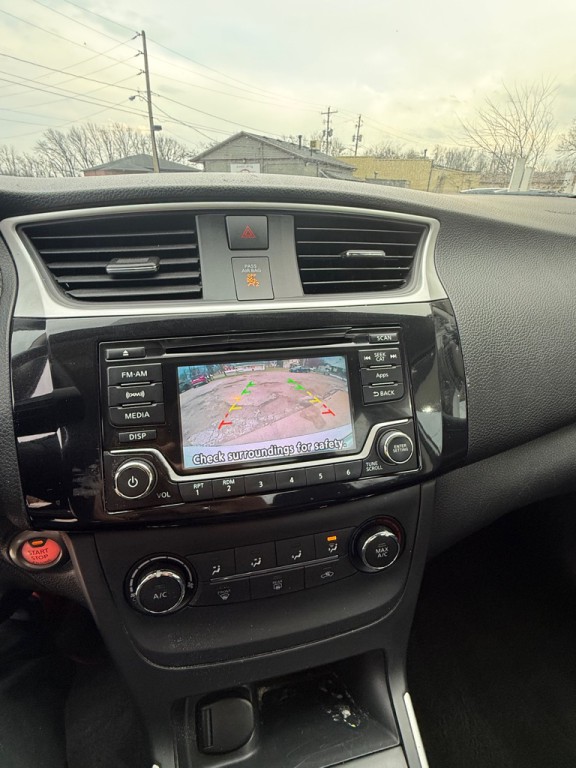 2016 Nissan Sentra Image 22