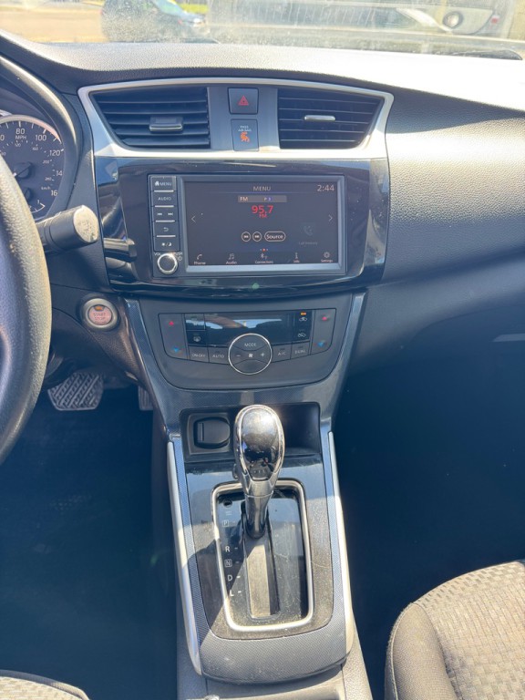 2019 Nissan Sentra Image 18