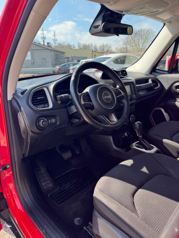 2015 Jeep Renegade Image 13