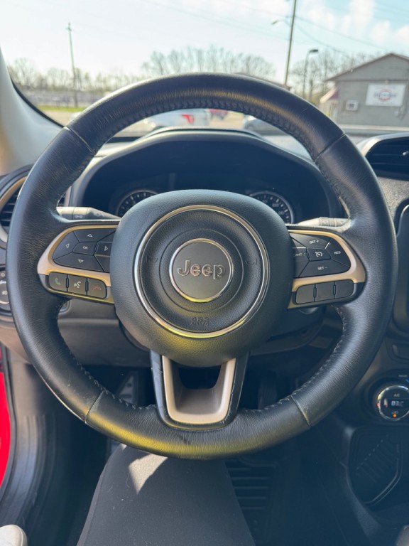 2015 Jeep Renegade Image 15