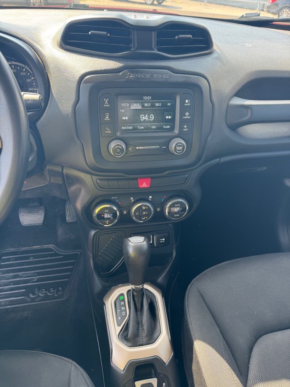 2015 Jeep Renegade Image 17
