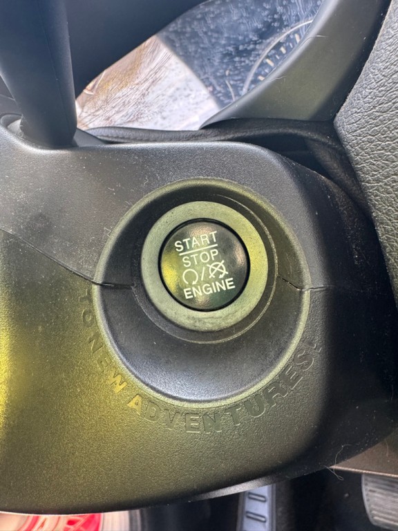 2015 Jeep Renegade Image 26