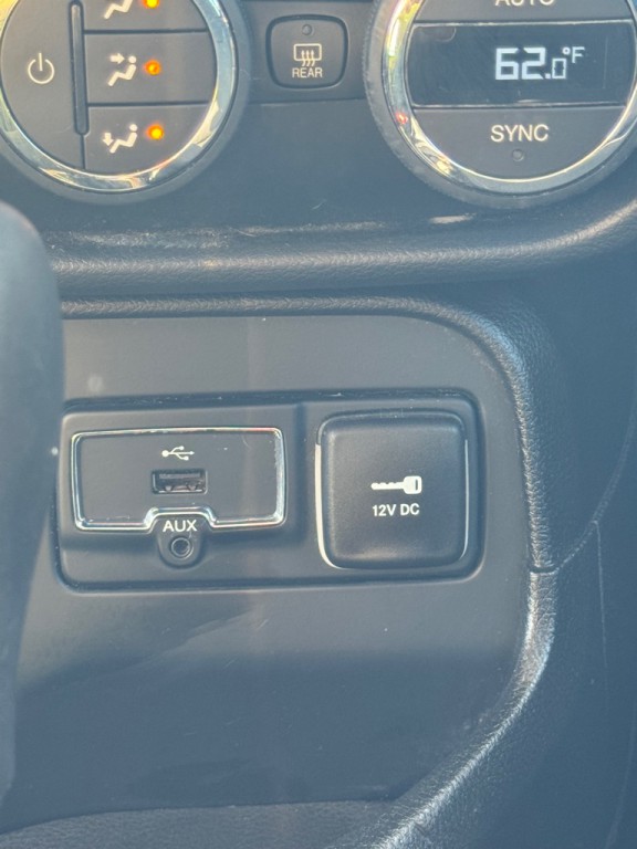 2015 Jeep Renegade Image 27