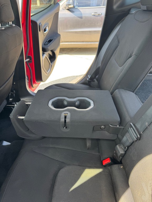 2015 Jeep Renegade Image 28
