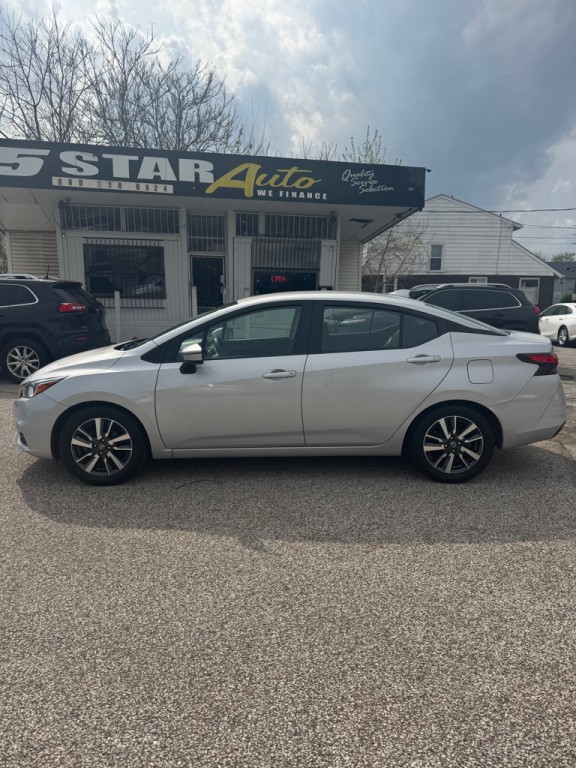 2021 Nissan Versa Image 2