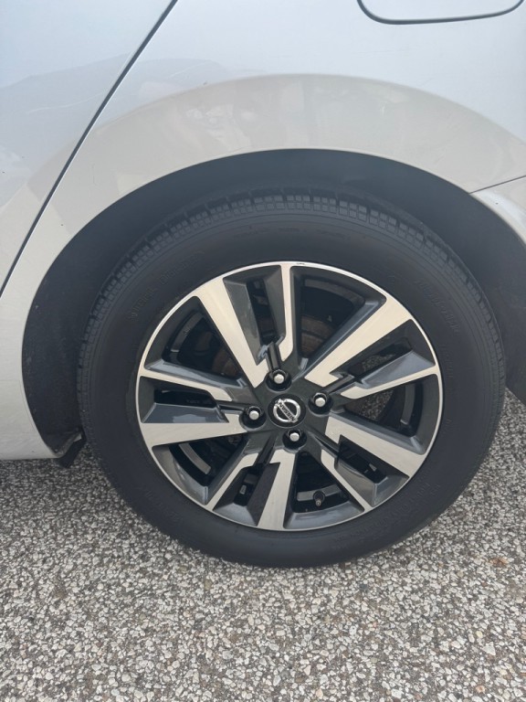 2021 Nissan Versa Image 10