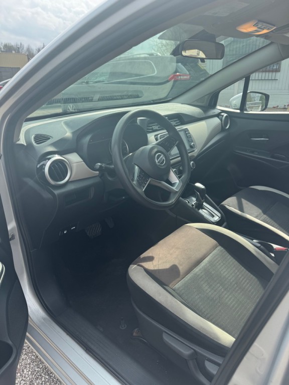 2021 Nissan Versa Image 13