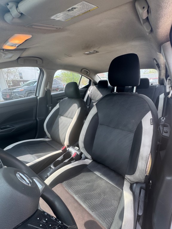 2021 Nissan Versa Image 14