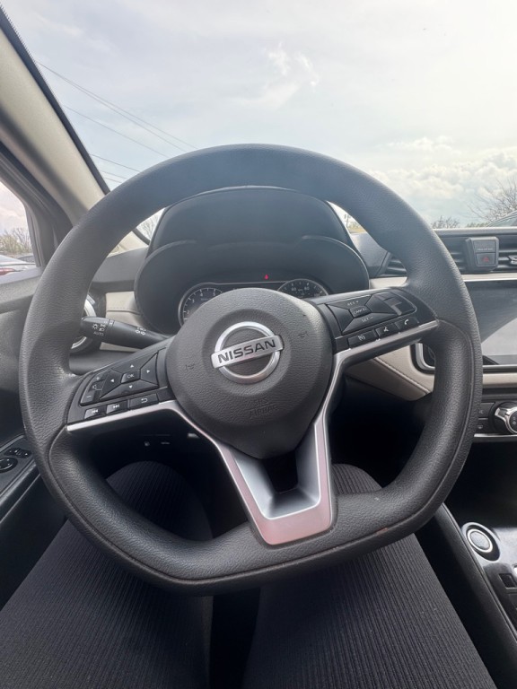 2021 Nissan Versa Image 17