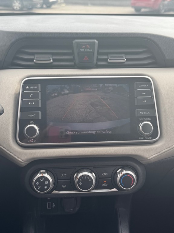 2021 Nissan Versa Image 22