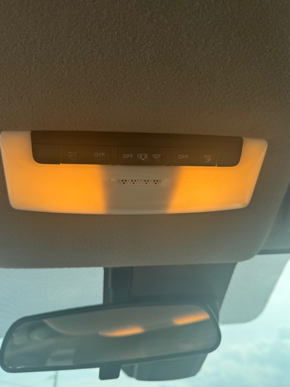 2021 Nissan Versa Image 25