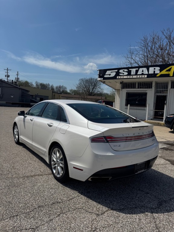 2016 Lincoln MKZ Image 3
