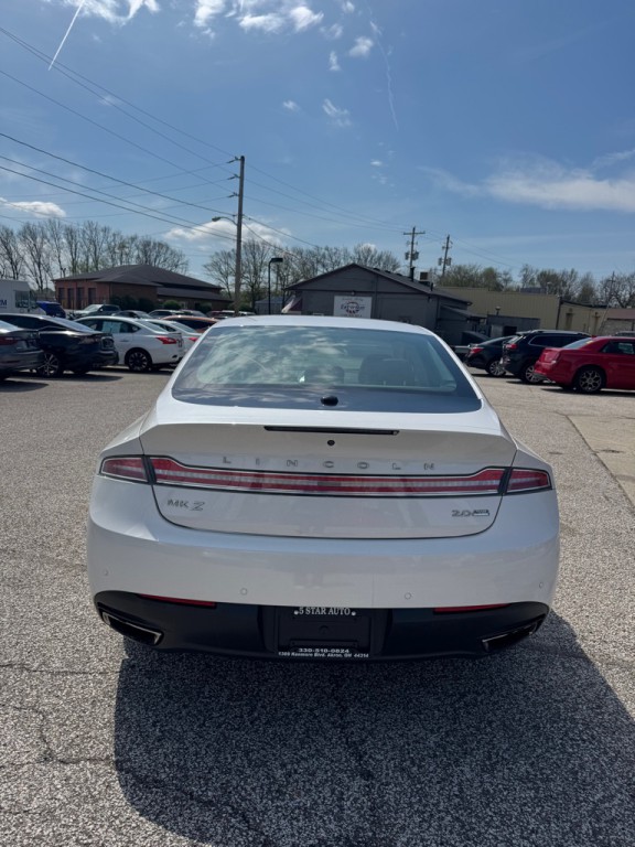 2016 Lincoln MKZ Image 4