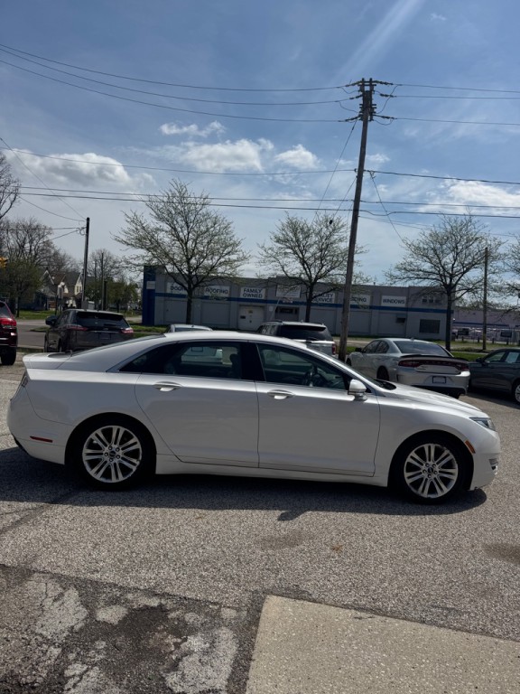 2016 Lincoln MKZ Image 6