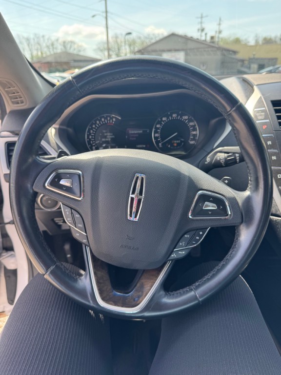 2016 Lincoln MKZ Image 11