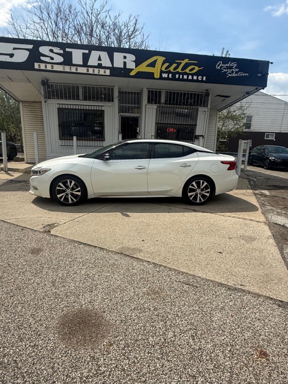 2017 Nissan Maxima Image 4