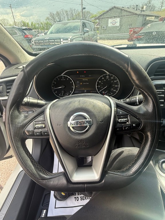 2017 Nissan Maxima Image 13
