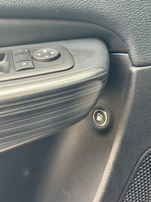 2016 Jeep Cherokee Image 24