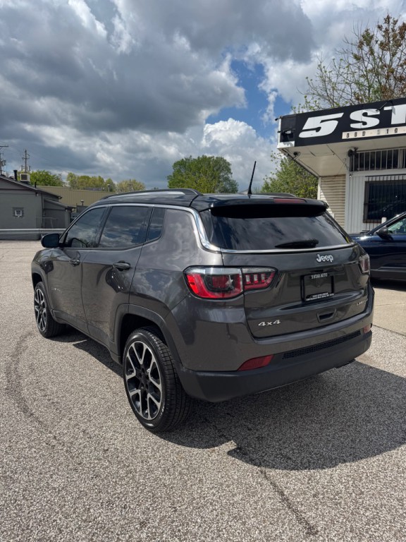 2018 Jeep Compass Image 3