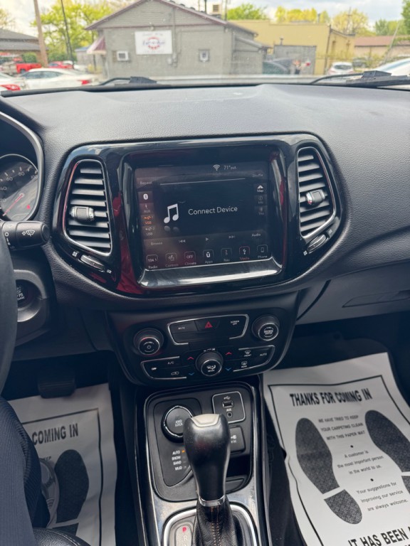 2018 Jeep Compass Image 18