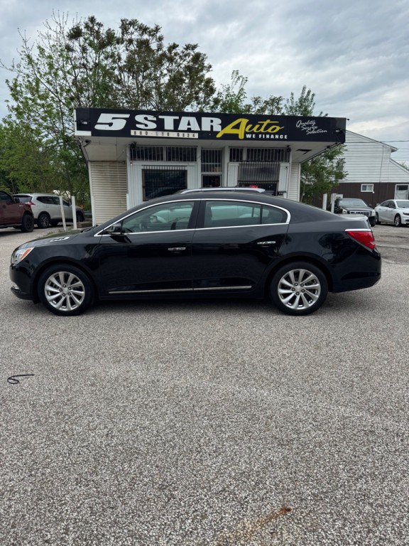 2016 Buick Lacrosse Image 2