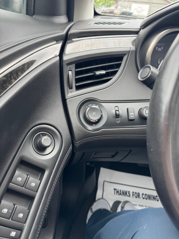 2016 Buick Lacrosse Image 25