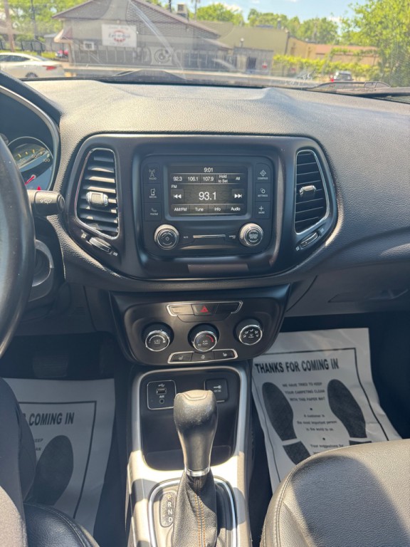 2018 Jeep Compass Image 16