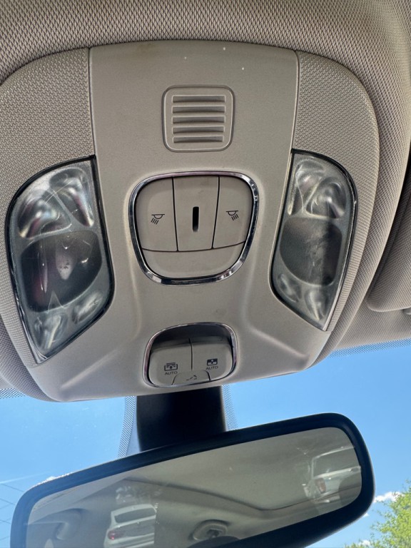 2018 Jeep Compass Image 19