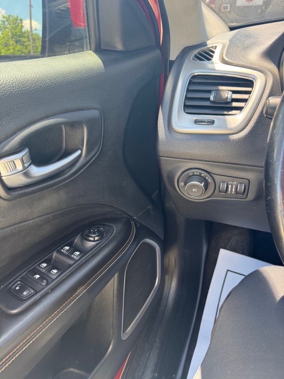 2018 Jeep Compass Image 23