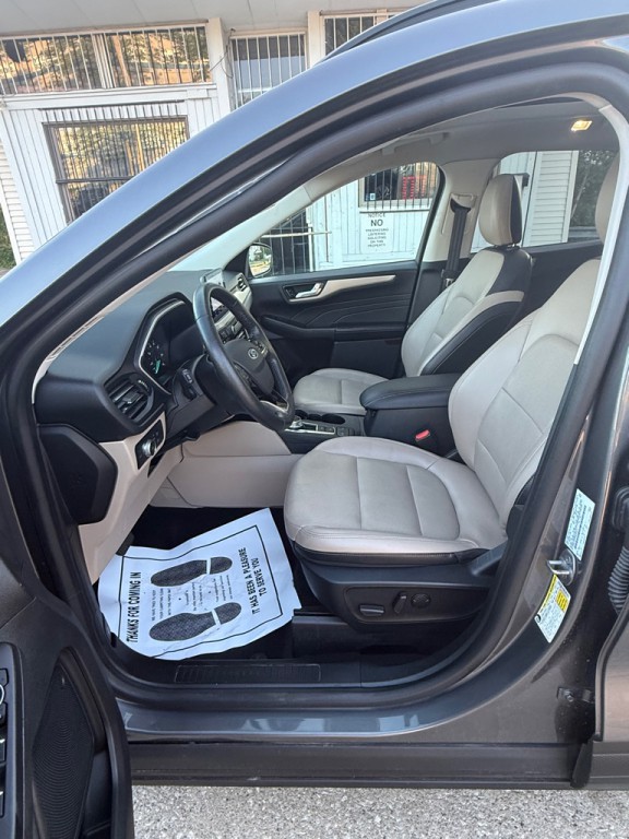 2021 Ford Escape Image 17