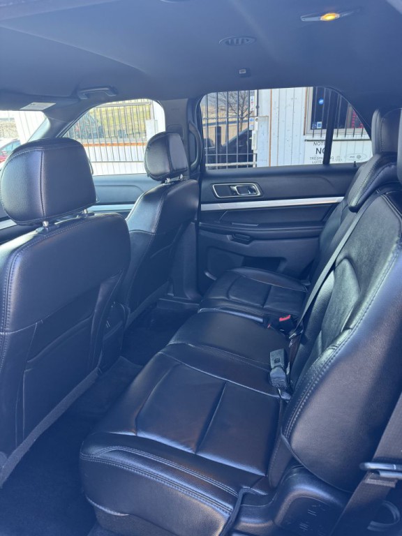 2017 Ford Explorer Image 22