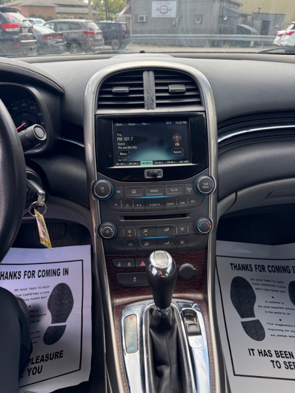 2013 Chevrolet Malibu Image 17