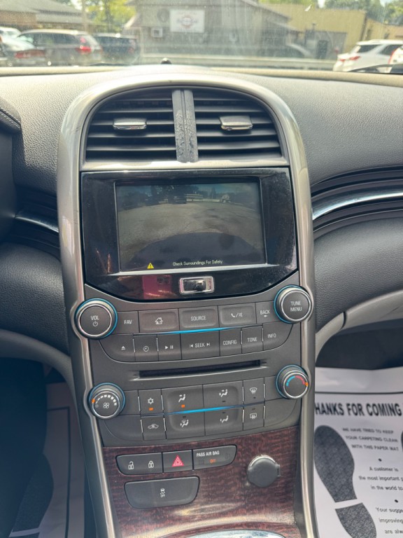 2013 Chevrolet Malibu Image 21
