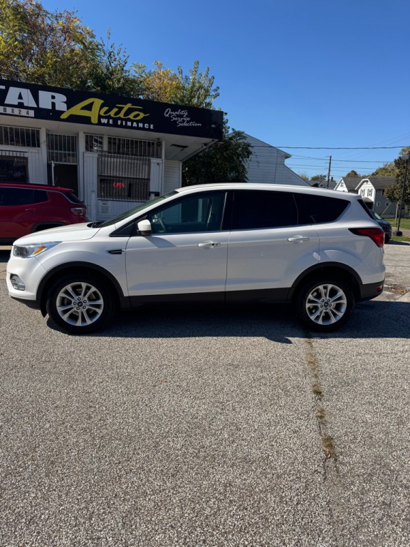 2019 Ford Escape Image 2