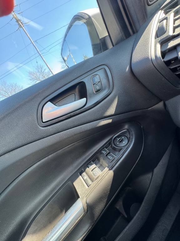2019 Ford Escape Image 24