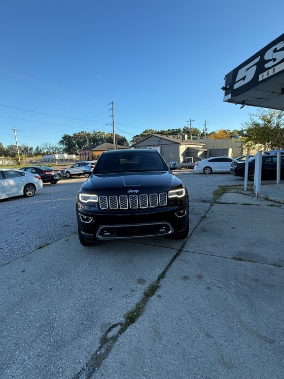 2017 Jeep Grand Cherokee Image 2