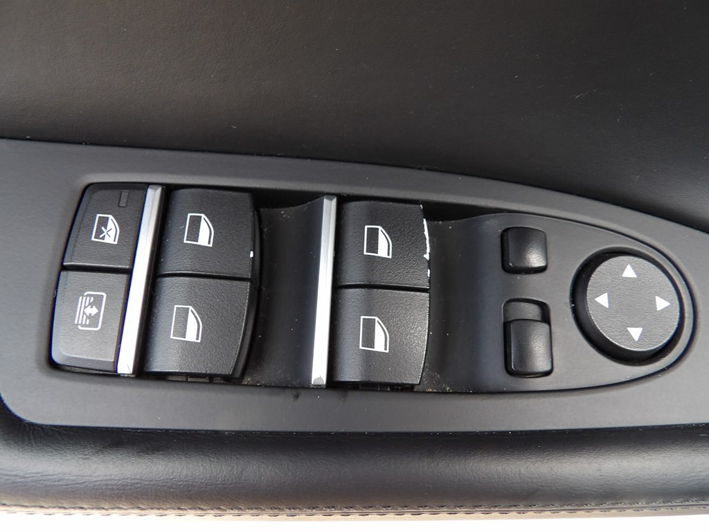 2015 BMW 7 Series Image 10