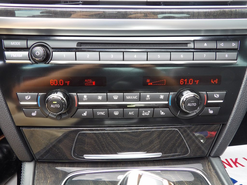 2015 BMW 7 Series Image 20