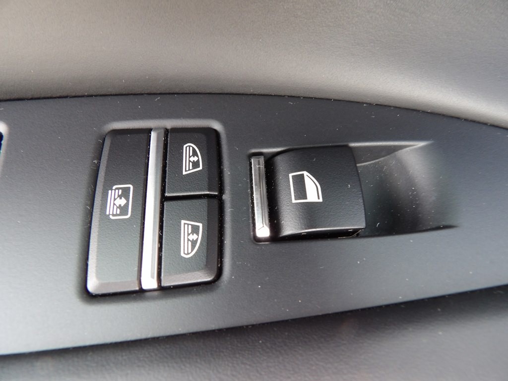 2015 BMW 7 Series Image 26