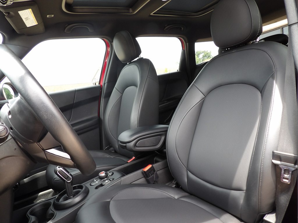 2021 MINI Cooper Image 13