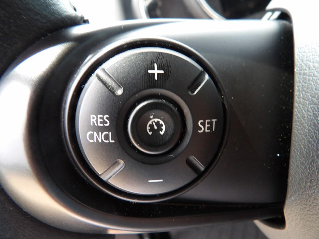 2021 MINI Cooper Image 17