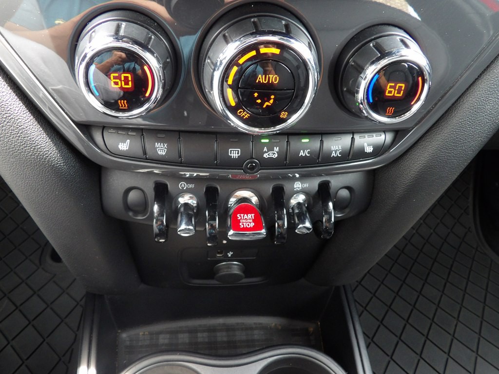 2021 MINI Cooper Image 22