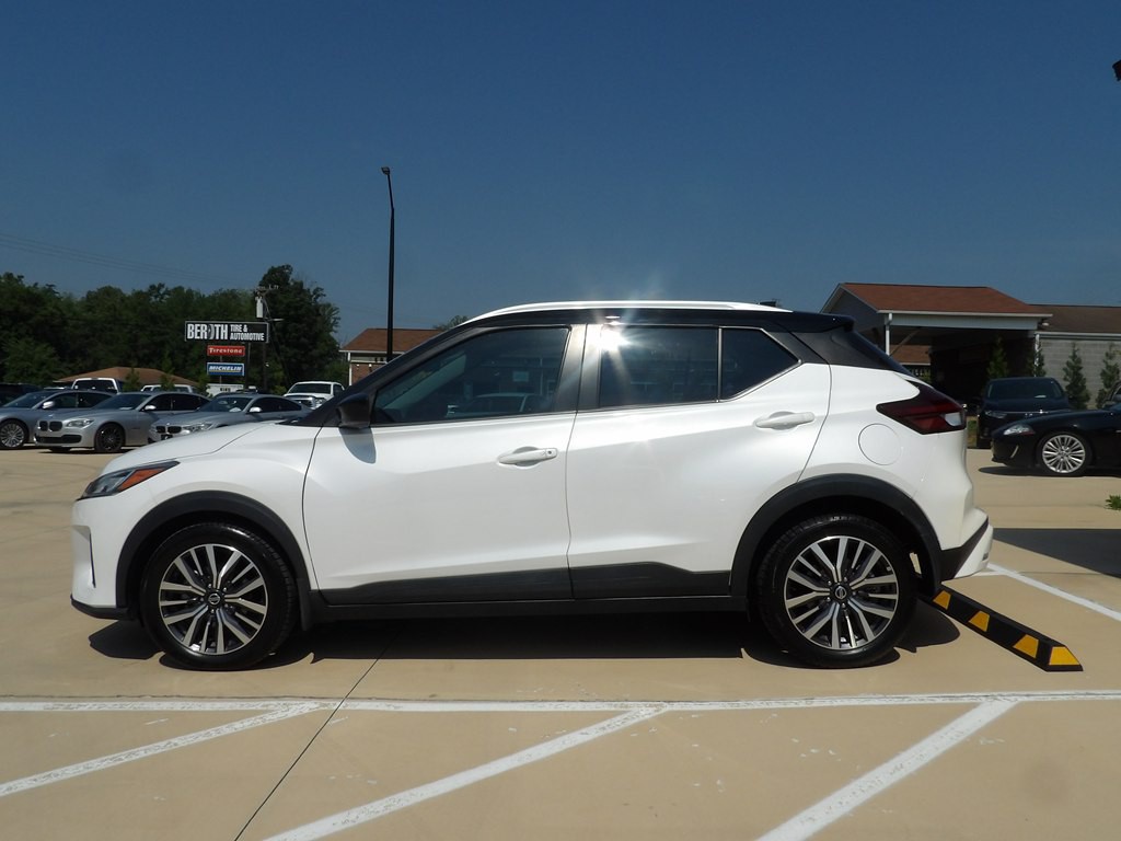 2021 Nissan Kicks Image 2