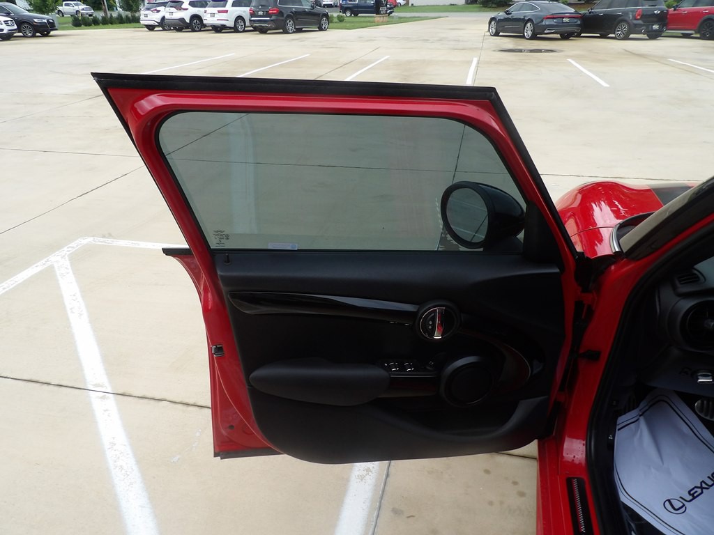 2019 MINI Cooper Image 9