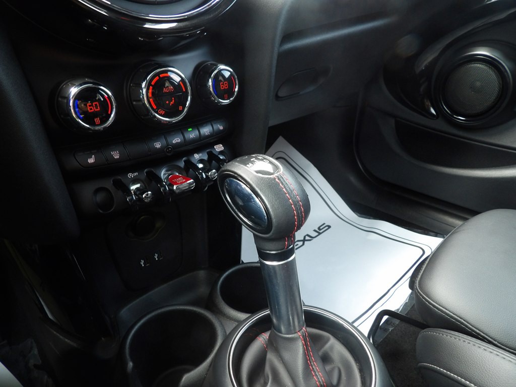 2019 MINI Cooper Image 27
