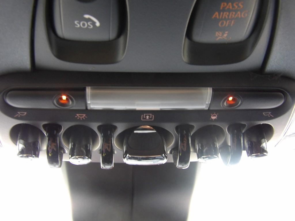 2019 MINI Cooper Image 30