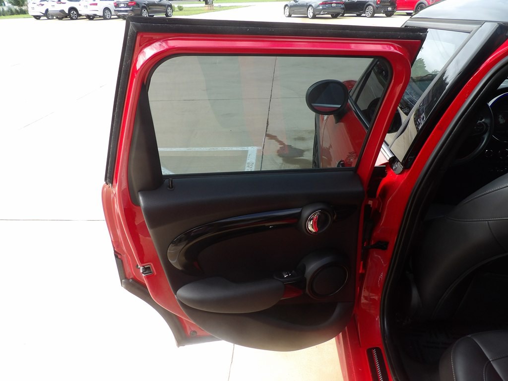 2019 MINI Cooper Image 31