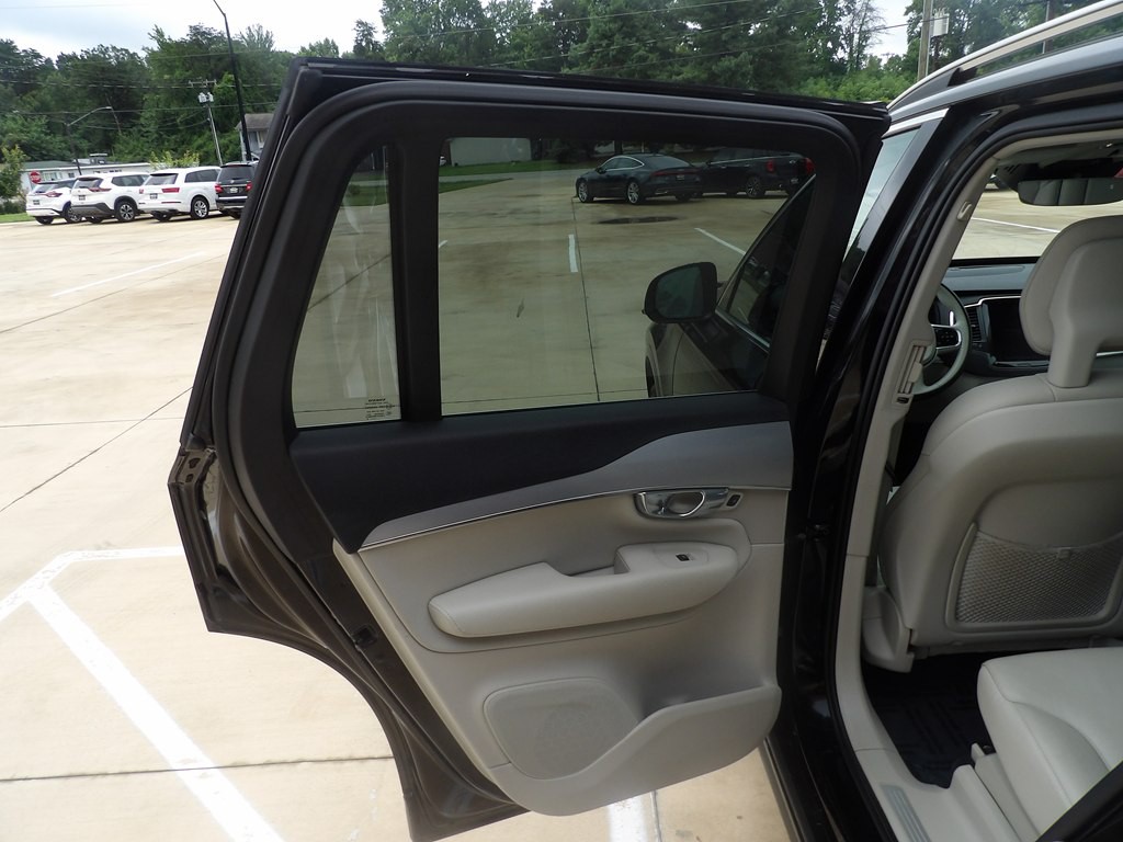 2017 Volvo XC90 Image 25