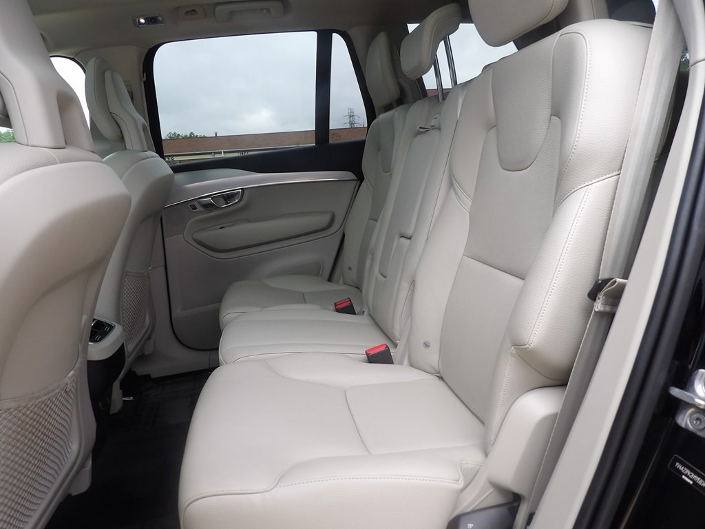 2017 Volvo XC90 Image 28