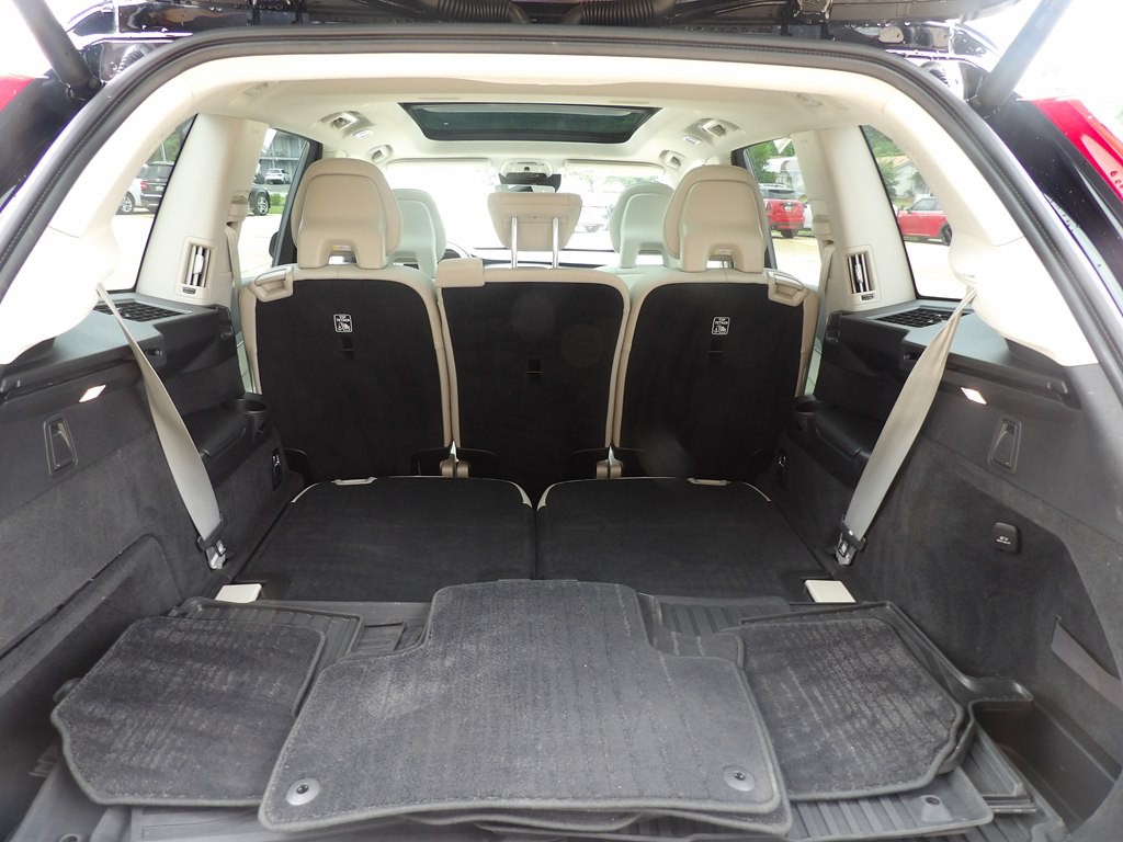 2017 Volvo XC90 Image 31